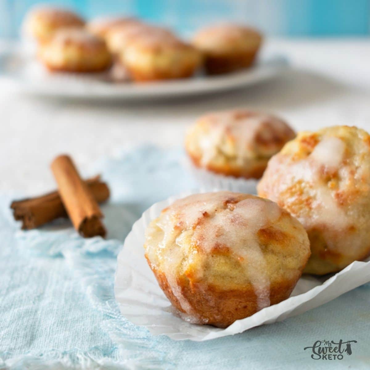 These keto cinnamon rolls are not only simple, but they’re also quick and easy. You’ll be enjoying keto’s answer to Cinnabon in no time at all! #keto #cinnamon #rolls