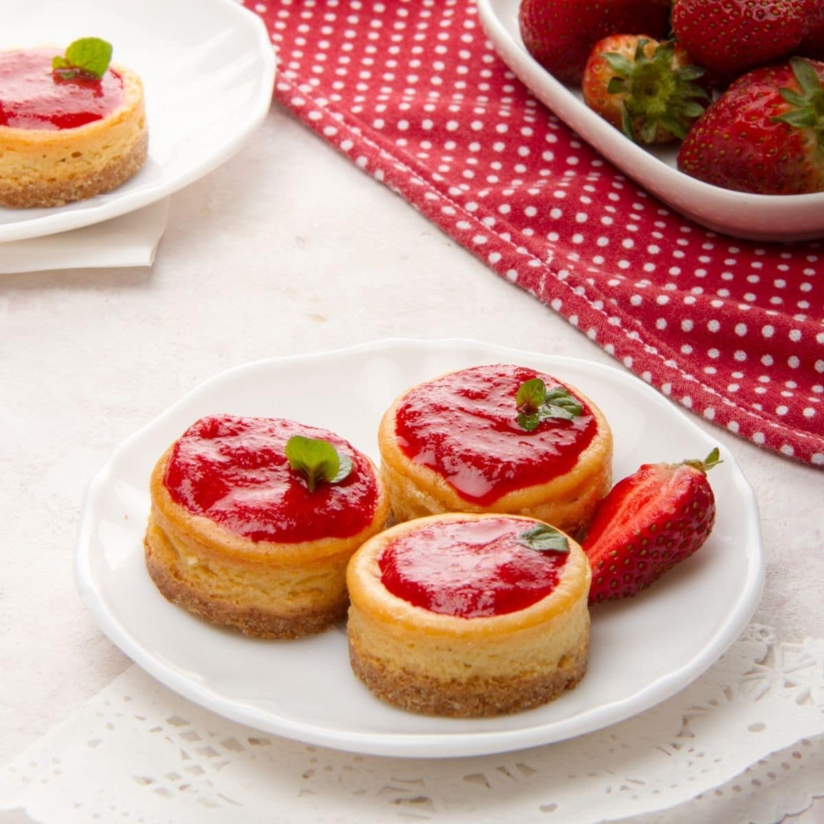 Creamy and delicious keto mini cheesecakes. Single-serving size. They are easy to make and great for parties, holidays, weddings, or whatever the occasion! #keto #mini #cheesecakes