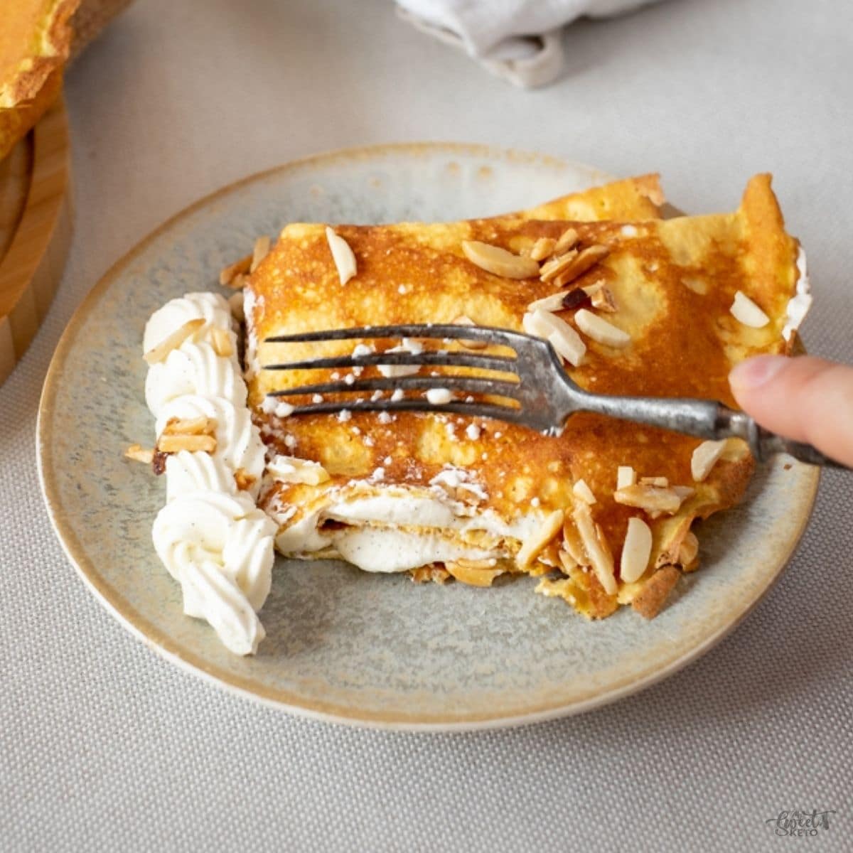 These sweet keto mascarpone crepes are filled with creamy Italian mascarpone cheese. The perfect dish for your next fancy brunch. #ketocrepes #crepes #keto #ketodiet #ketogenic #lowcarb
