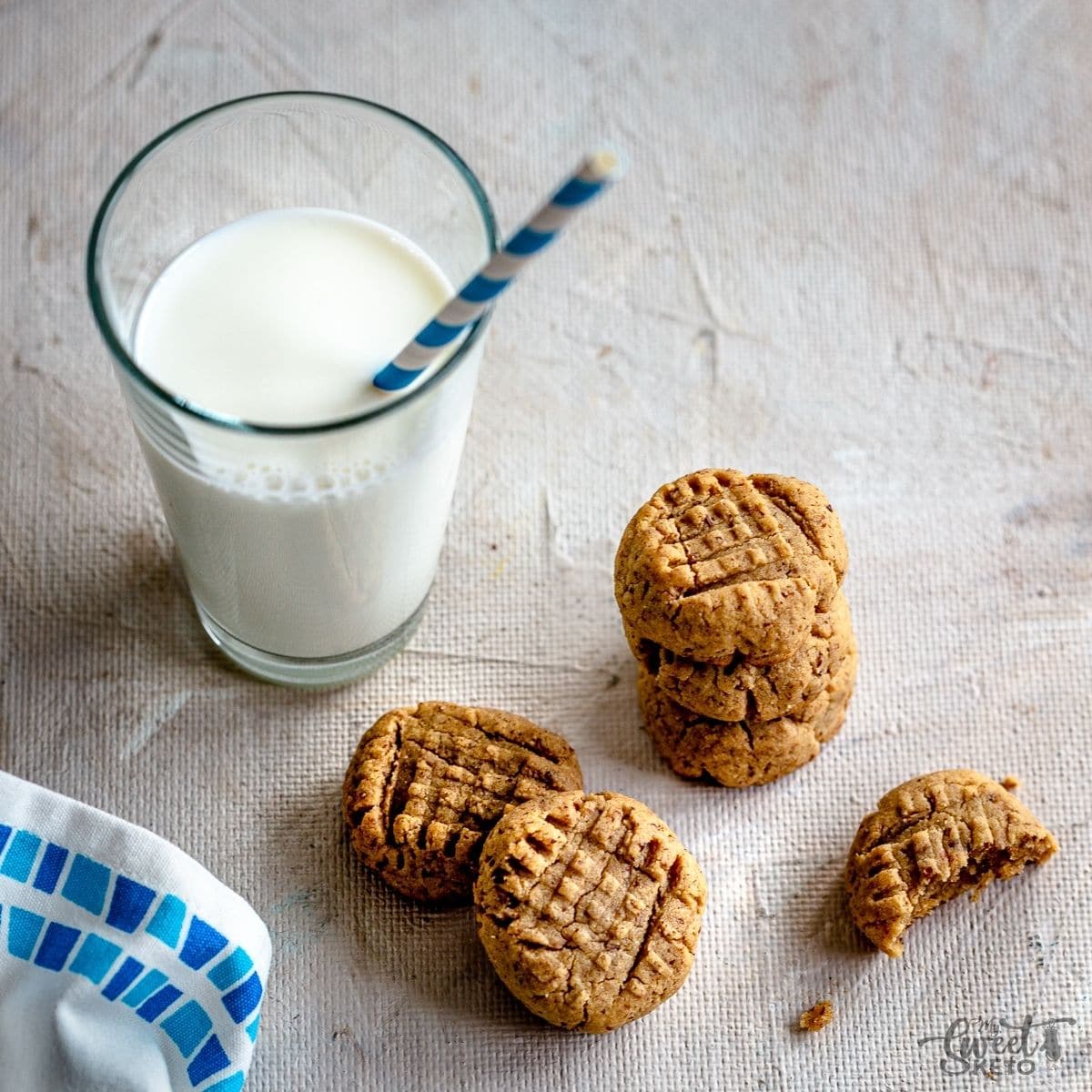 There is nothing comparable to classic keto peanut butter cookies paired with a glass of milk. #keto