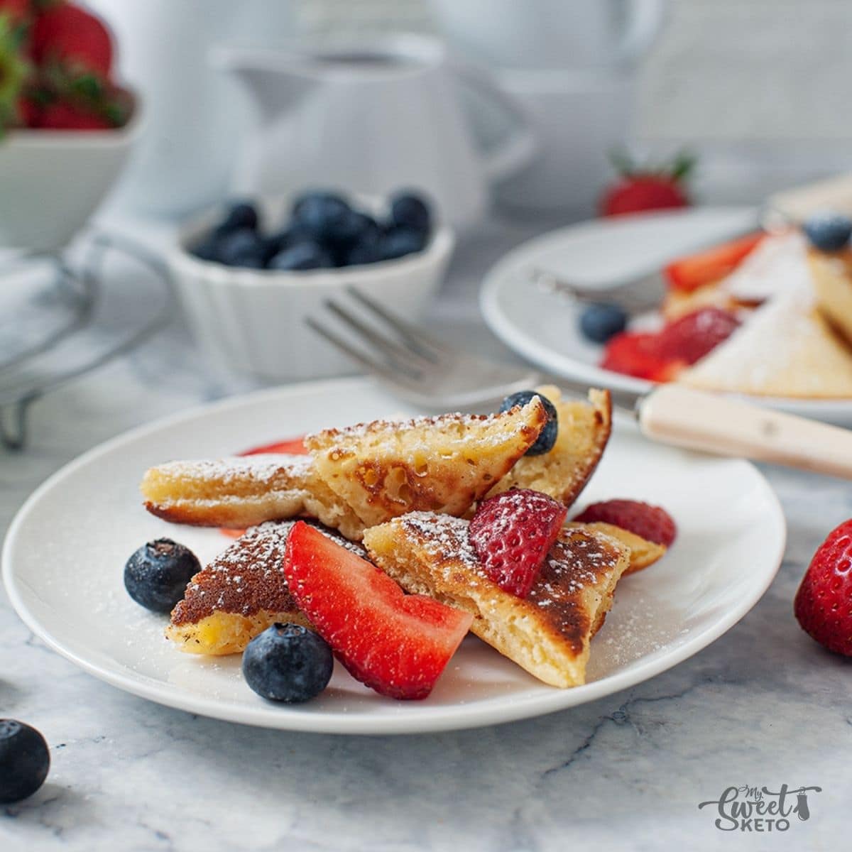 Fluffy, keto, and delicious Kaiserschmarrn. These shredded pancakes might become your and your kids' favorite breakfast. And you'll want more for dessert!